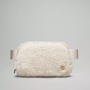 Lululemon Everywhere Belt Bag 1L Fleece (white/opal gold)